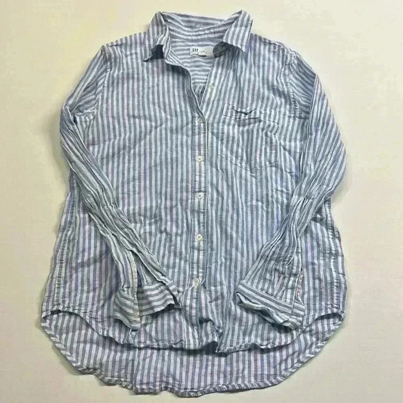 EUC Gap Boyfriend Fit Top - Size XS - Picture 1 of 1